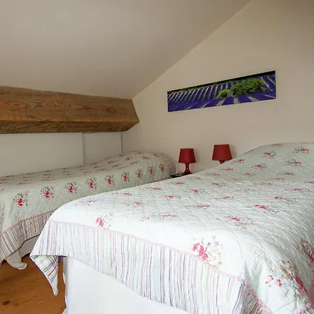 Casa vacanze In France With Covered Terrace, Cleaning Included Roussines