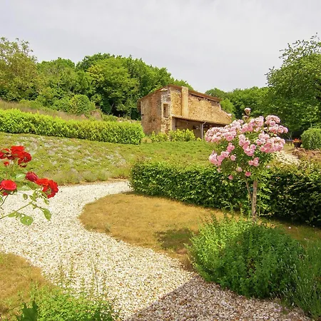 In France With Covered Terrace, Cleaning Included * Roussines